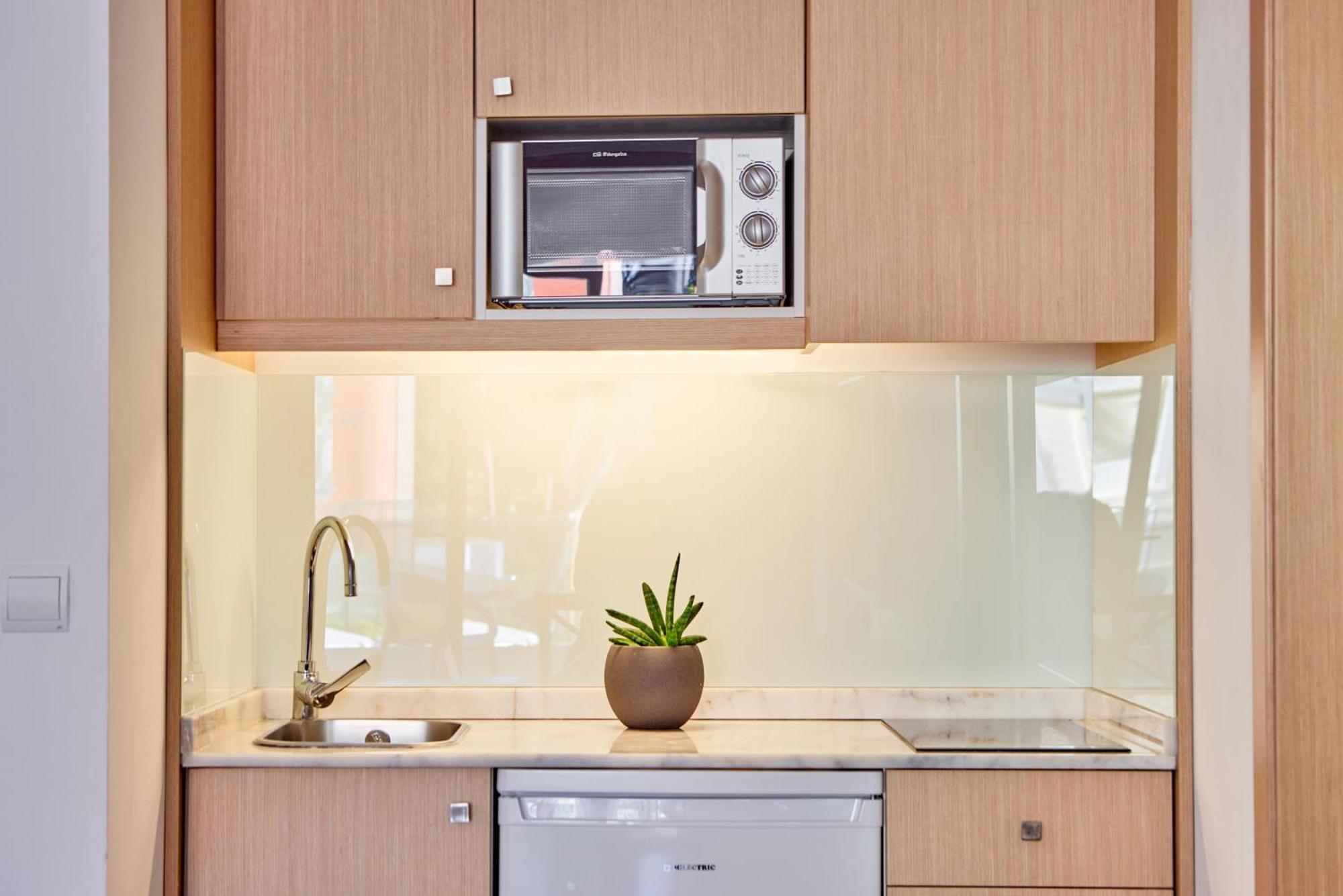 Suite mit 1 Schlafzimmer und Poolblick
